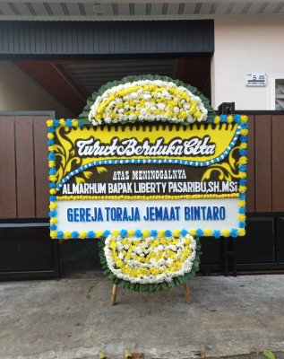 Papan Bunga Duka di Kota Matsum Ii