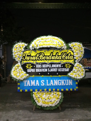 Papan Bunga Duka di Kota Matsum Ii